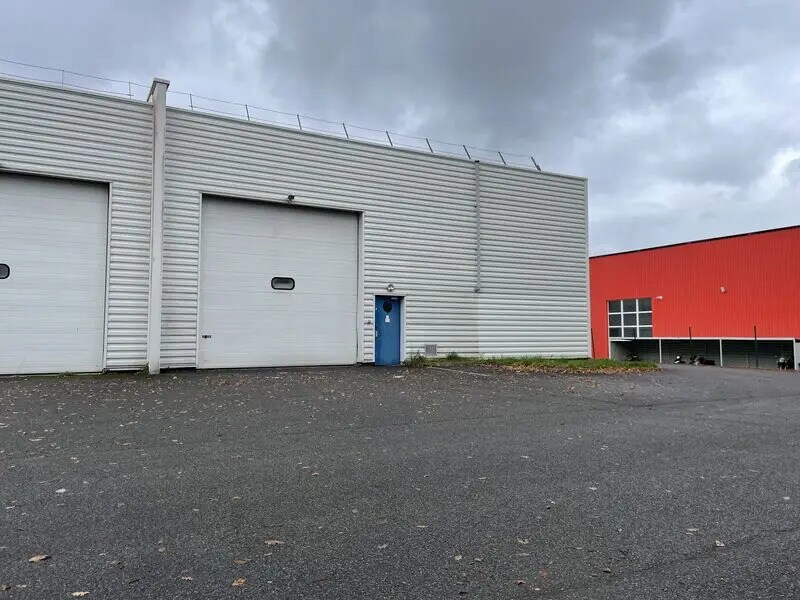Flex in La Chapelle-sur-Erdre for lease Building Photo- Image 1 of 6