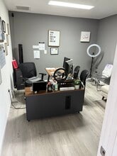 1000 Emmett St, Kissimmee, FL for lease Interior Photo- Image 1 of 8