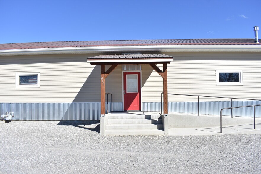 911 Main Ave N, Choteau, MT for sale - Primary Photo - Image 1 of 1