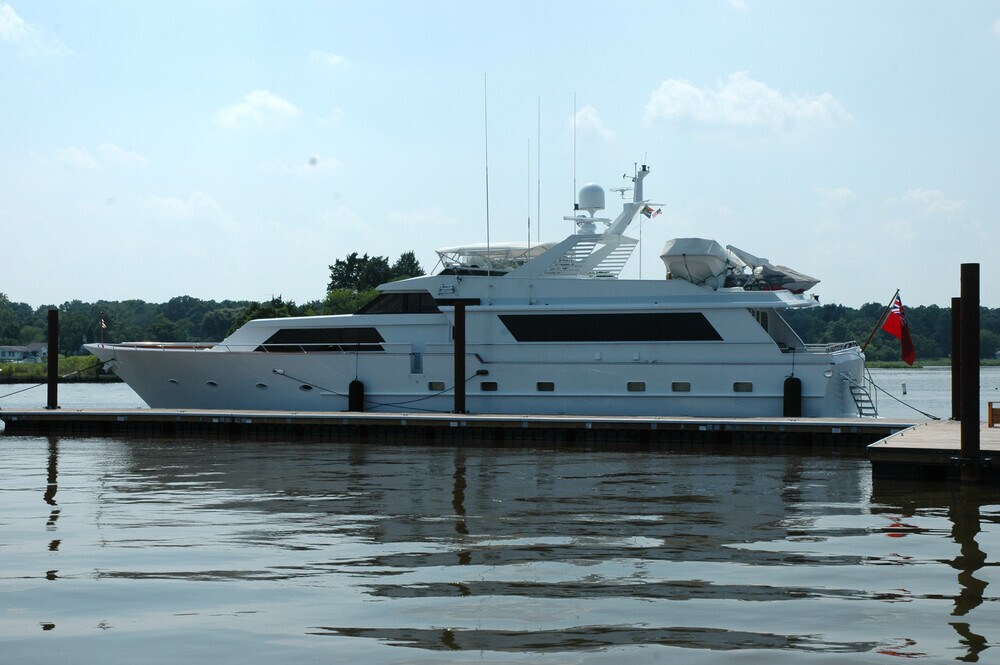 1787 Castlewood Dr, Colonial Beach, VA 22443 Colonial Beach Yacht