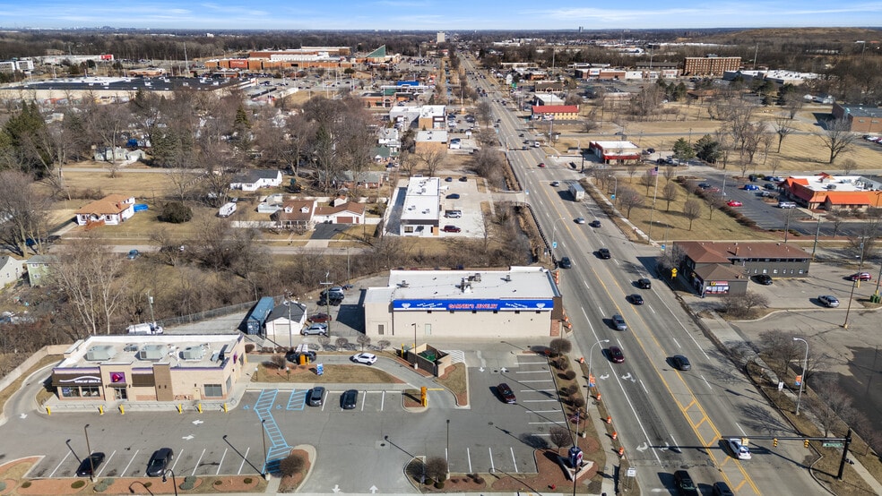 23940-23948 Eureka Rd, Taylor, MI for sale - Building Photo - Image 2 of 10