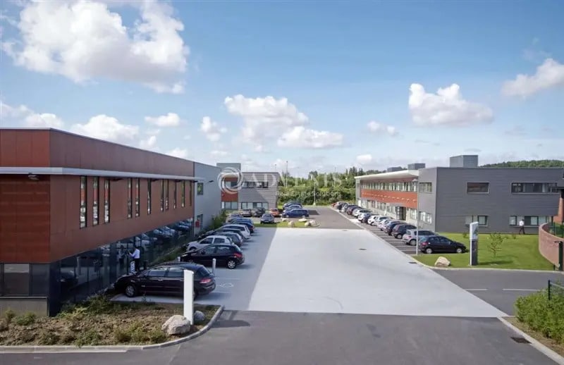 Office in Wambrechies for lease - Building Photo - Image 2 of 10