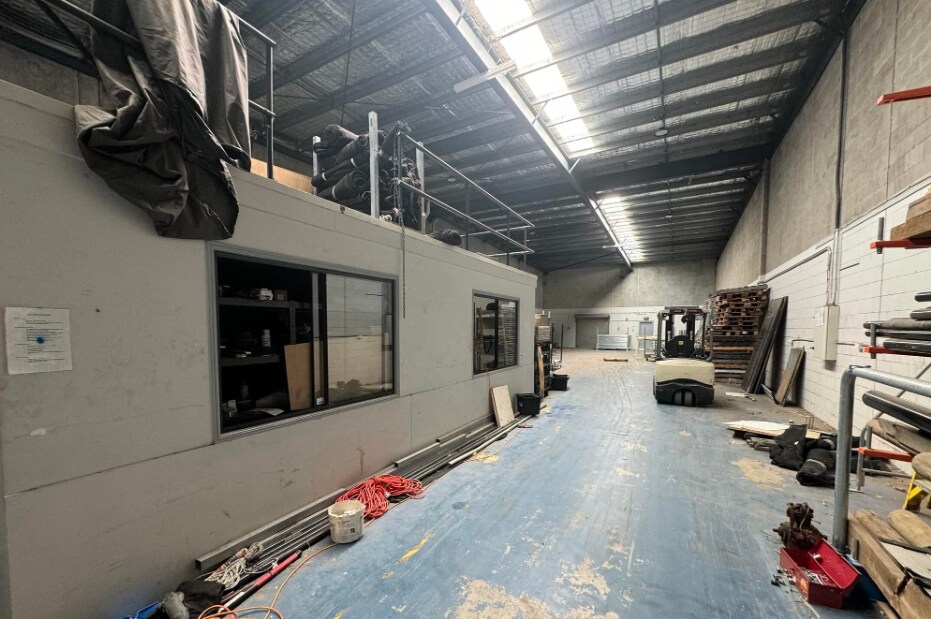 61 Nealdon Dr, Meadowbrook for lease Interior Photo- Image 1 of 5