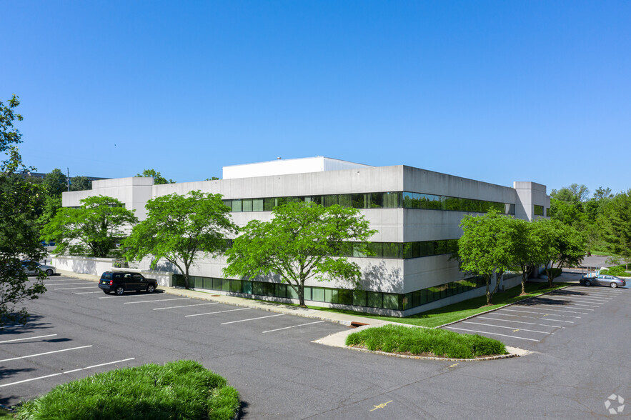 645 Martinsville Rd, Basking Ridge, NJ for lease - Building Photo - Image 3 of 17