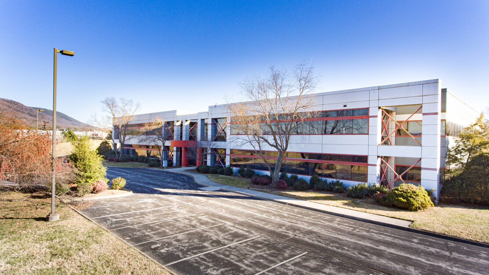 1936 Blue Hills Dr NE, Roanoke, VA 24012