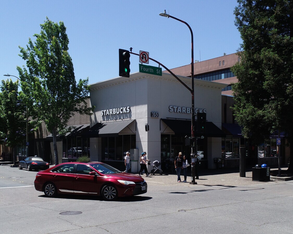 650 4th St, Santa Rosa, CA 95404