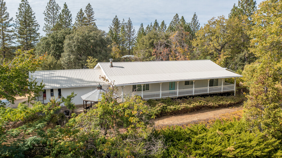 18714 Jesus Maria Rd, Mokelumne Hill, CA for sale - Primary Photo - Image 1 of 70