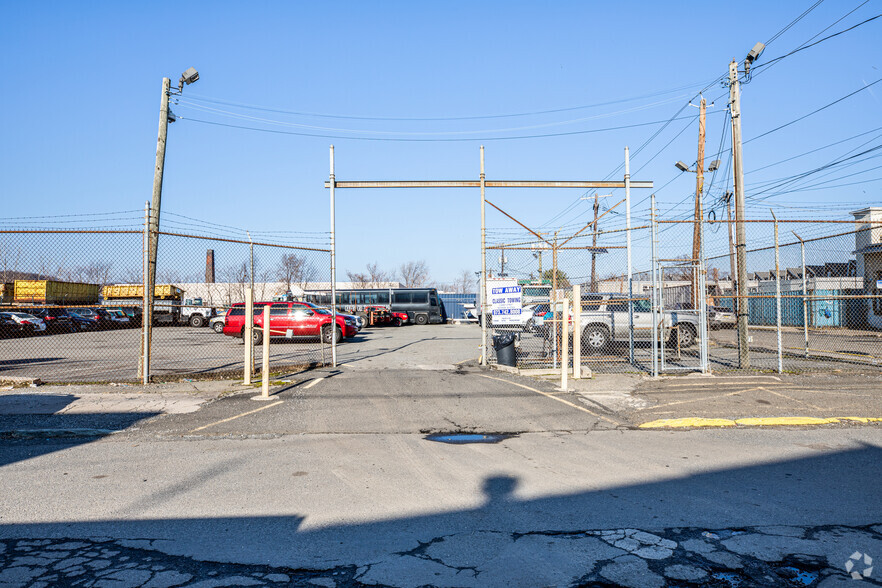 185 6th Ave, Paterson, NJ for lease - Building Photo - Image 3 of 22