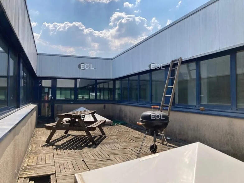 Flex in Boissy-Saint-Léger for sale - Building Photo - Image 3 of 14