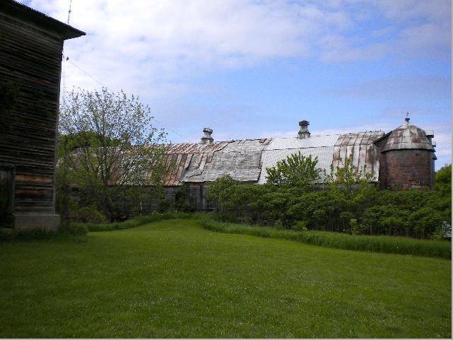 10 Mark Fitzgibbons Dr, Oswego, NY for sale - Primary Photo - Image 1 of 1