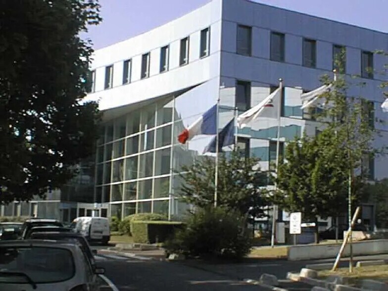 18 Place Des Nympheas, Villepinte for lease - Building Photo - Image 2 of 9