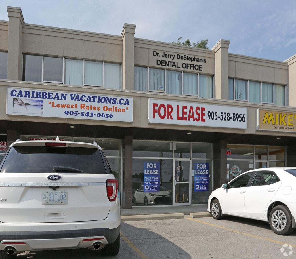 1104 Fennell Ave E, Hamilton, ON L8T 1S5