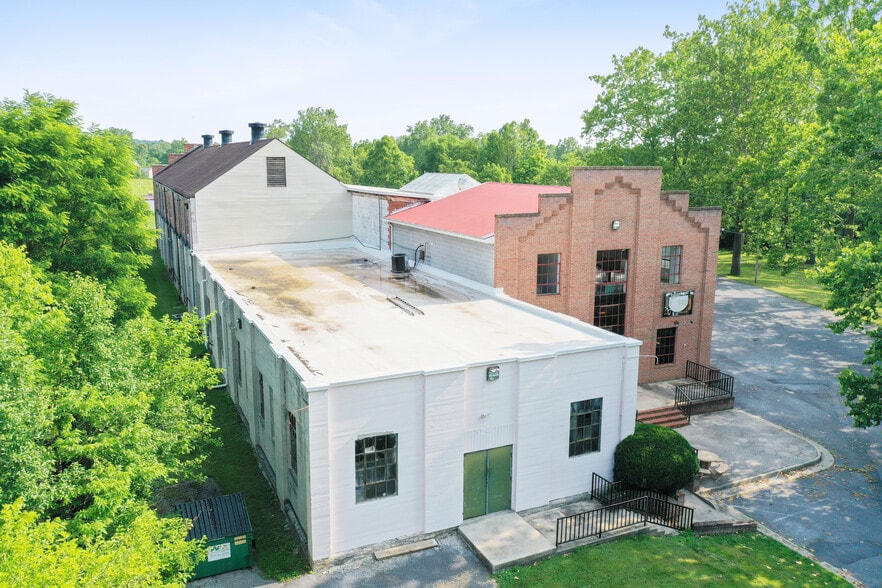 144 Runnymeade rd, Bunker Hill, WV for sale - Building Photo - Image 2 of 30