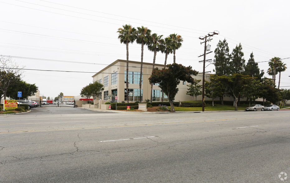 14350 Garfield Ave, Paramount, CA for sale - Building Photo - Image 1 of 1