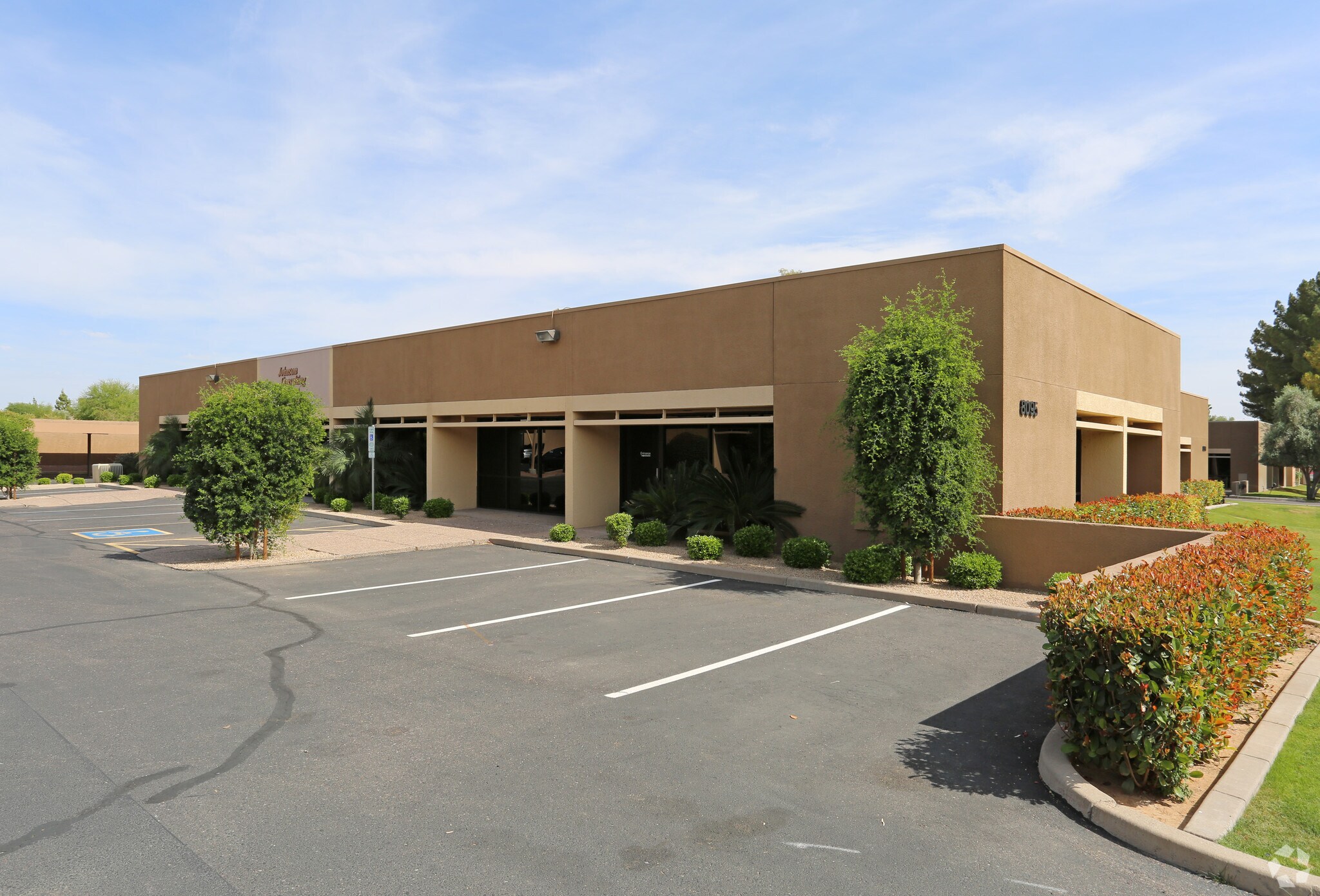 8095 N 85th Way, Scottsdale, AZ for sale Primary Photo- Image 1 of 1