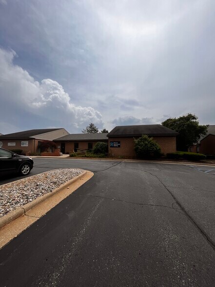 2199 Jolly Rd, Okemos, MI for lease - Building Photo - Image 2 of 20