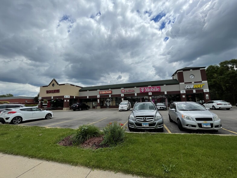 263-269 S Randall Rd, Elgin, IL for lease - Building Photo - Image 3 of 4