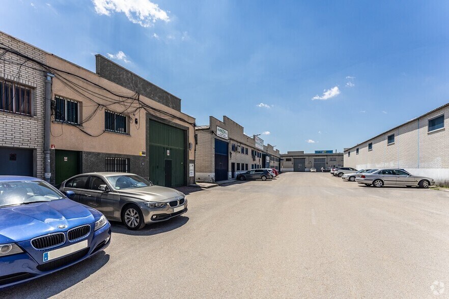 Calle Del Pico Almanzor, 70, Humanes de Madrid, Madrid for lease - Building Photo - Image 3 of 11
