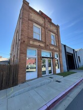 225 Bryan Ave, Fort Worth, TX for lease Building Photo- Image 1 of 4