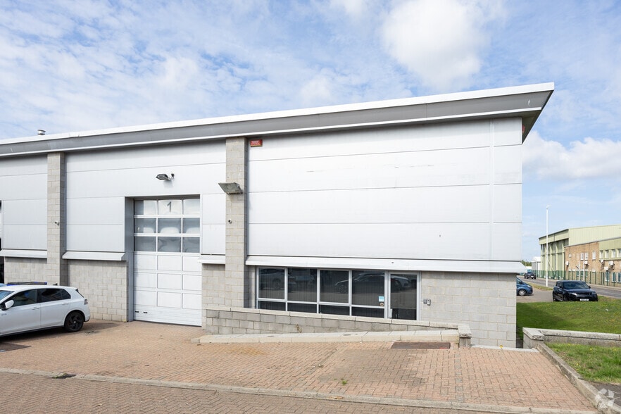 Capel Clos, Ashford for lease - Building Photo - Image 2 of 15
