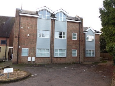 7 Station Rd W, Oxted for sale Primary Photo- Image 1 of 1