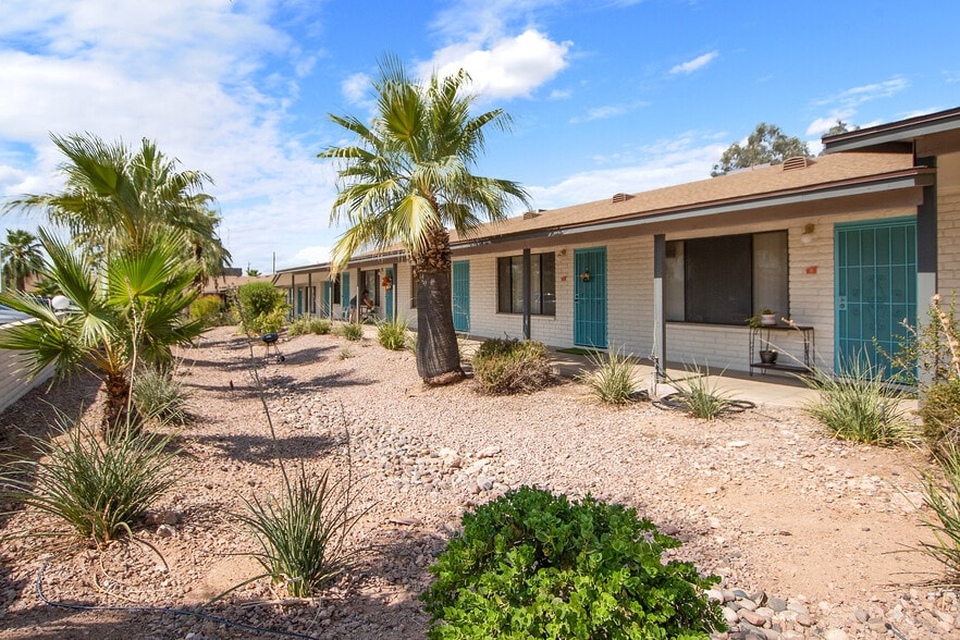 2011 N 51st St, Phoenix, AZ for sale - Building Photo - Image 2 of 15