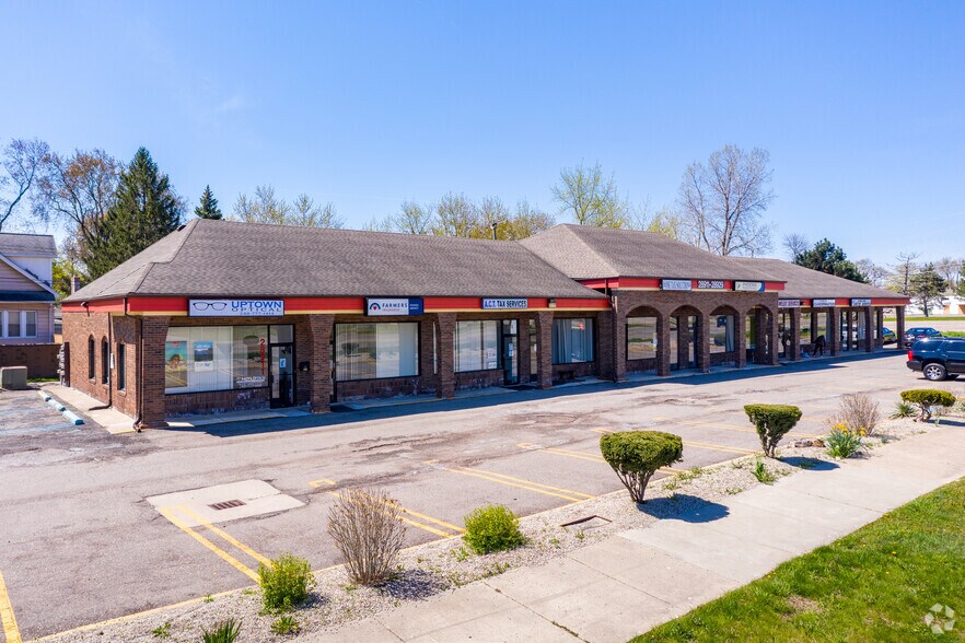 2891128929 7 Mile Rd, Livonia, MI 48152