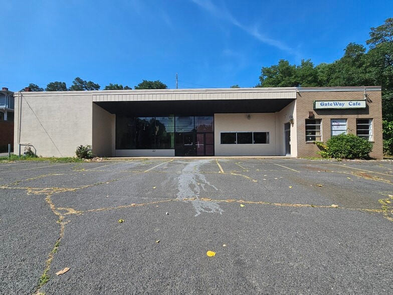 209-211 Riverside Ave, Bristol, CT for sale - Building Photo - Image 1 of 1