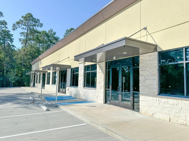 2109 Maurel Dr, Conroe, TX for lease - Building Photo - Image 2 of 2