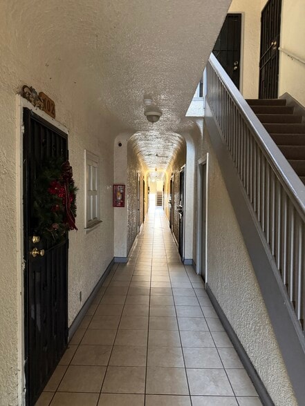 1628 W 45th St, Los Angeles, CA for sale - Building Photo - Image 3 of 7
