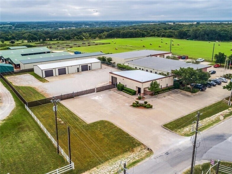 187 Coy Rd, Weatherford, TX for sale - Building Photo - Image 1 of 1