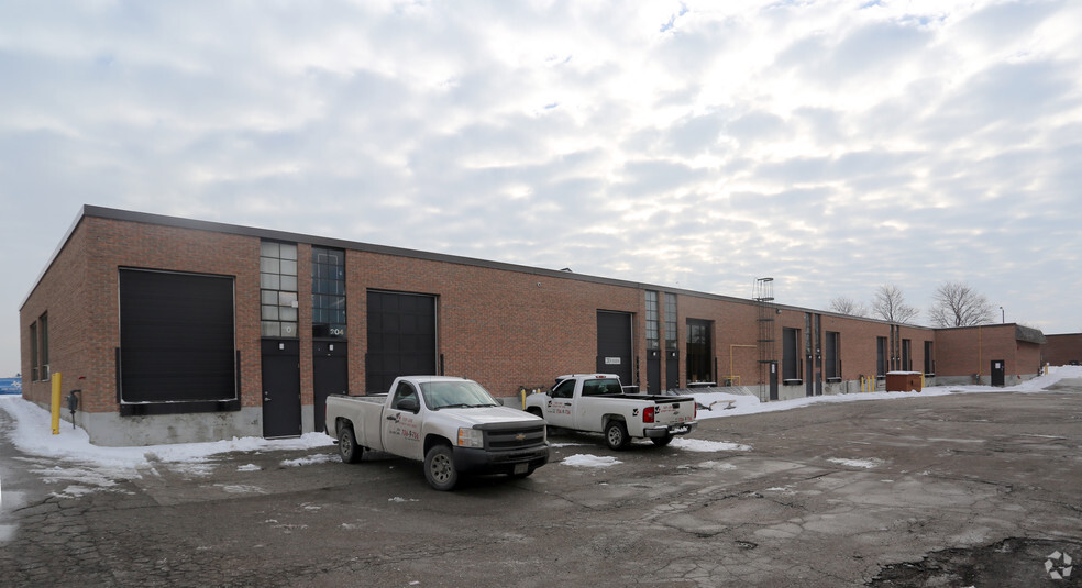 190-206 Wildcat Rd, Toronto, ON for lease - Building Photo - Image 3 of 3