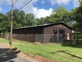 SMALL WAREHOUSE W/2+ ACRES OPEN KINGS MTN.NC - Warehouse