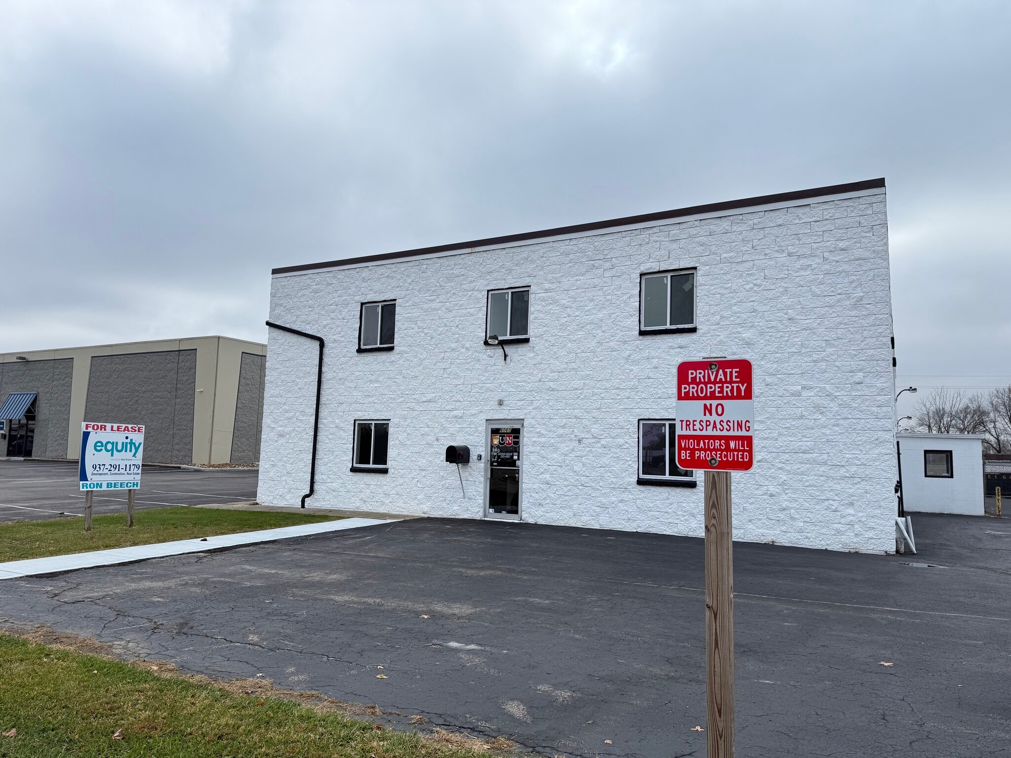 6060 Executive Blvd, Huber Heights, OH for lease Building Photo- Image 1 of 1
