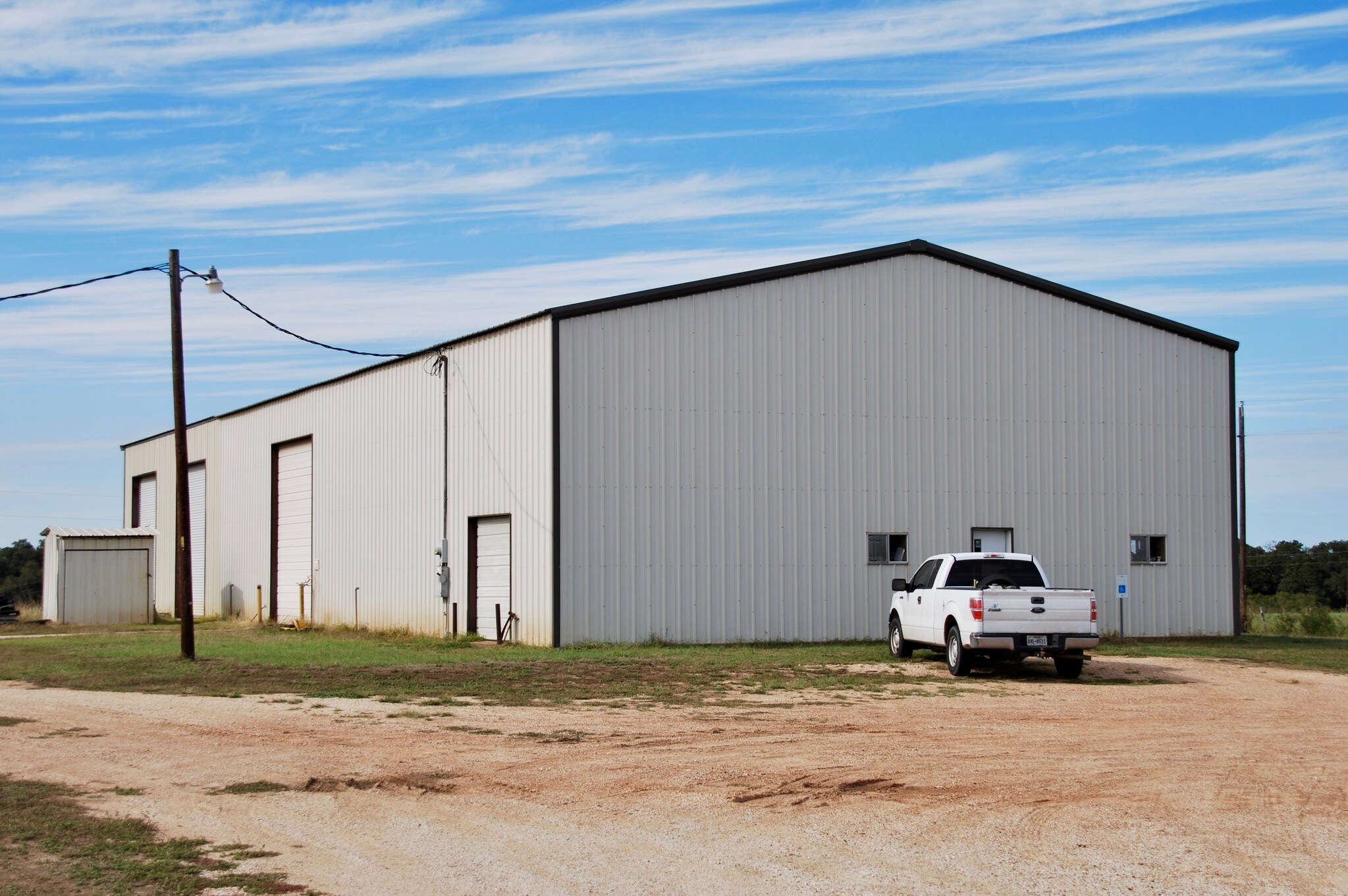 966 US Highway 77 N, Hallettsville, TX for sale Building Photo- Image 1 of 1