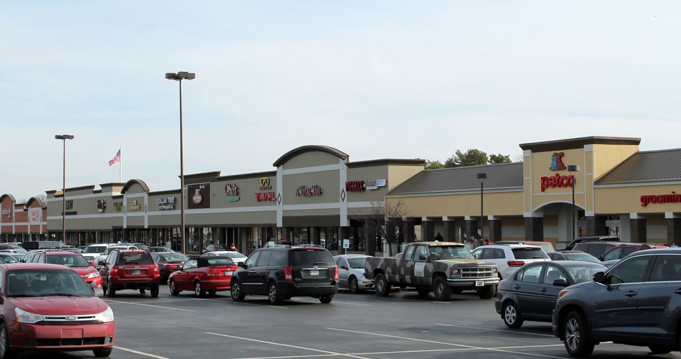 2500-2560 E 3rd St, Bloomington, IN for lease - Building Photo - Image 1 of 6