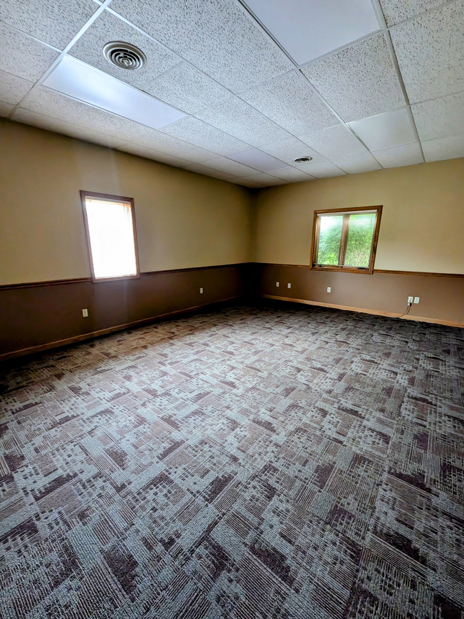 130 Professional Ct, Lafayette, IN for lease Interior Photo- Image 1 of 4