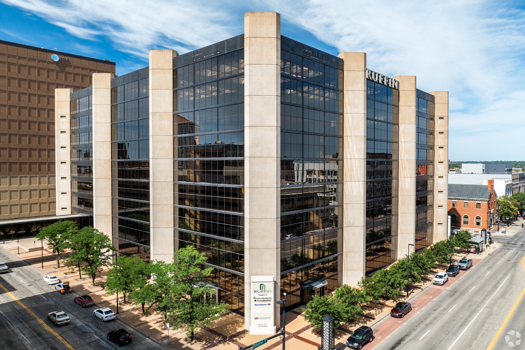 100 N Broadway St, Wichita, KS for lease Building Photo- Image 1 of 24