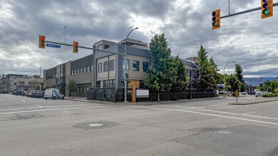 1659 Water St, Kelowna, BC for sale Interior Photo- Image 2 of 6