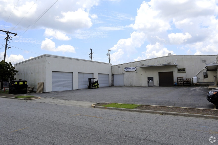 5500 White Bluff Rd, Savannah, GA for lease - Building Photo - Image 2 of 5