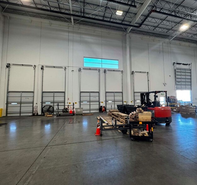 1790 Bell Ave, Sacramento, CA for lease - Interior Photo - Image 3 of 8