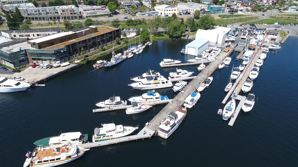 2309 N Northlake Way, Seattle, WA for sale - Primary Photo - Image 1 of 4