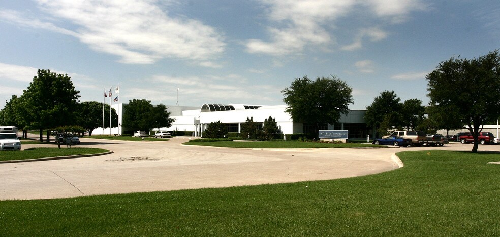 1730 Briercroft Ct, Carrollton, TX for sale - Building Photo - Image 1 of 1