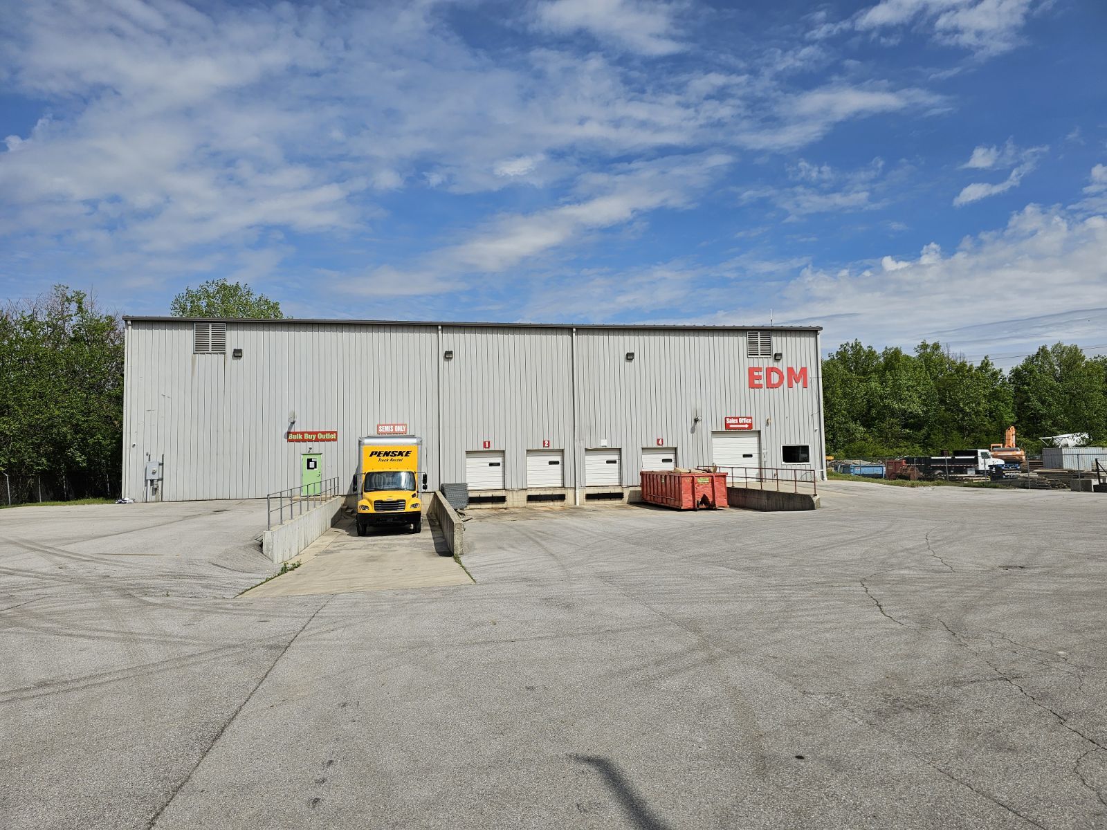 2205 Bremer Rd, Fort Wayne, IN for sale Building Photo- Image 1 of 9