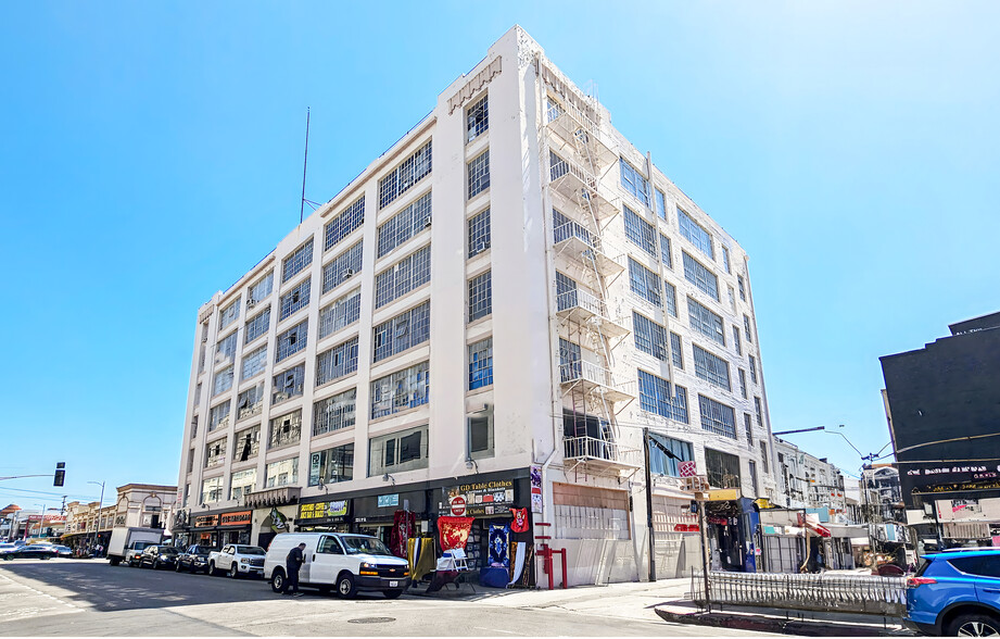 214-228 E 11th St, Los Angeles, CA for lease - Building Photo - Image 2 of 10