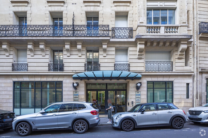 37 Rue Du Rocher, Paris for lease - Building Photo - Image 3 of 26
