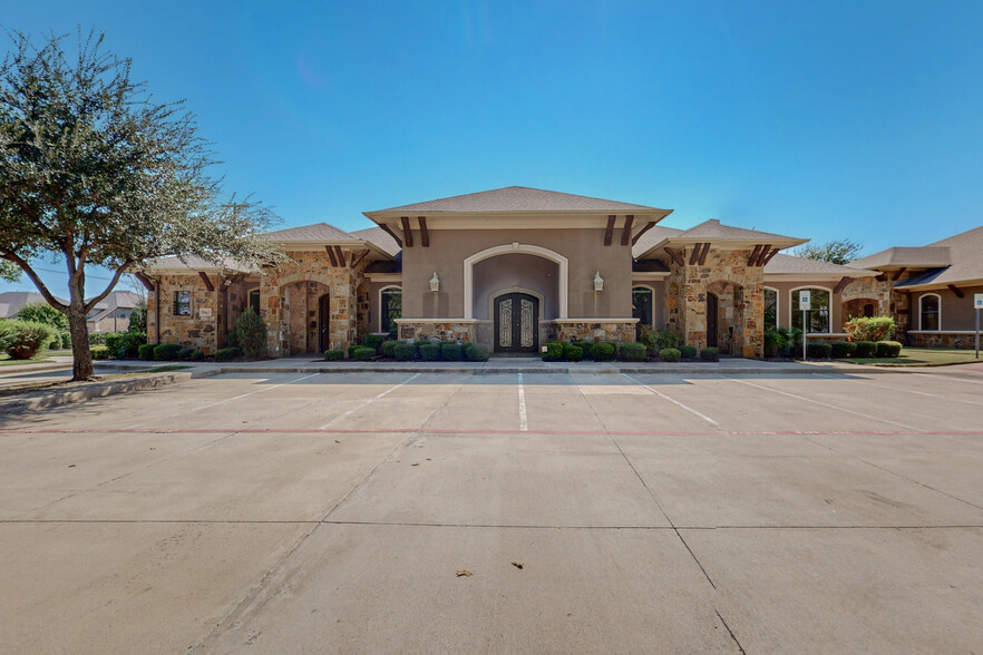 8821 Davis Blvd, Keller, TX for sale - Building Photo - Image 1 of 40