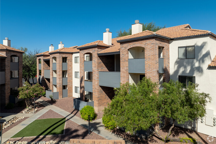 5525 S Mission Rd, Tucson, AZ for sale - Primary Photo - Image 1 of 1