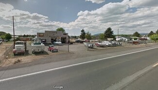More details for 701 SE Combs Flat Rd, Prineville, OR - Retail for Sale