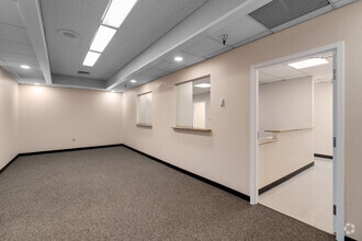 6388 Silver Star Rd, Orlando, FL for lease Interior Photo- Image 1 of 4